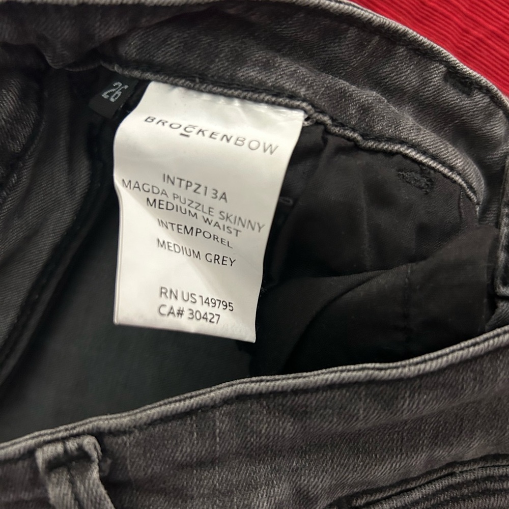 Brokenbow Magda puzzle skinny jeans Size 26 Medium Grey - Picture 13 of 13